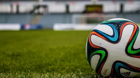 孙兴慜助威双助攻，布伦南-约翰逊致谢客场胜利