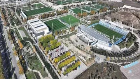 申花队整体表现堪忧，平局实属侥幸所得。